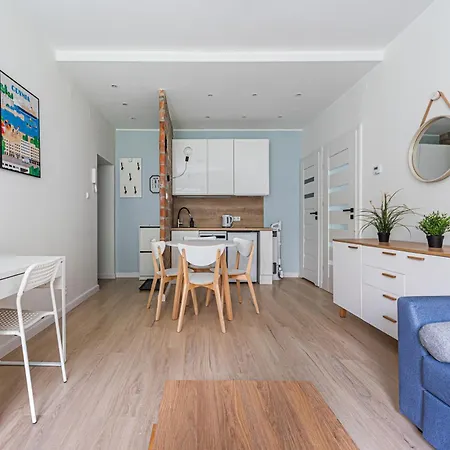 شقة Avis Slowackiego